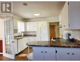 26 Forest Road thumbnail 15