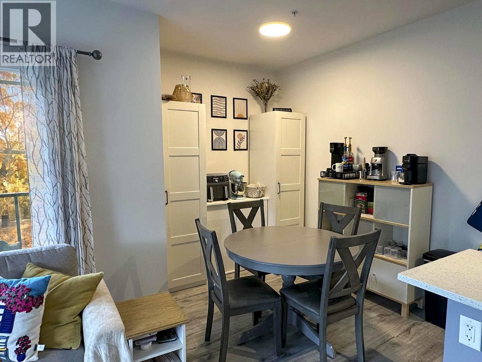 Photo of 207 12310 222 STREET 10