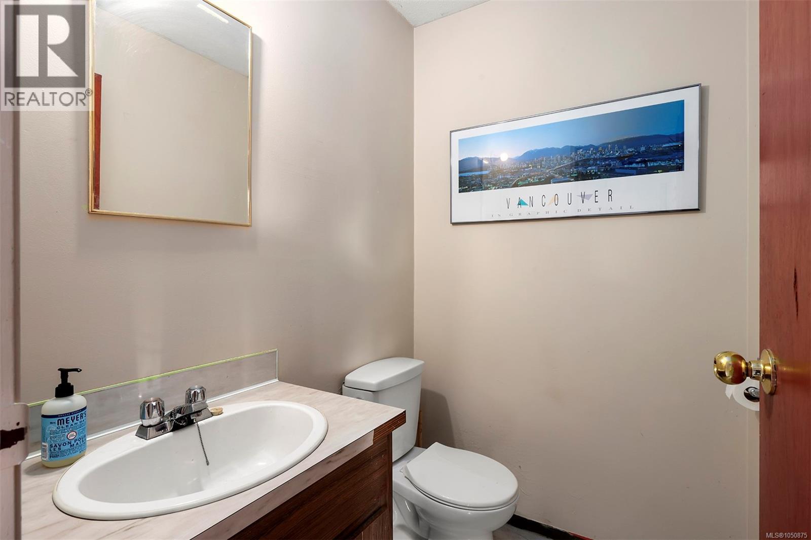 4660 Western Rd, Courtenay