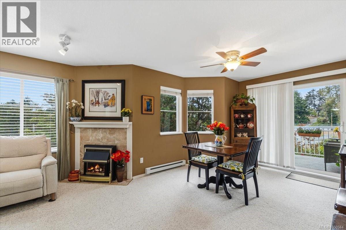 #105 24 Prideaux St - 3
