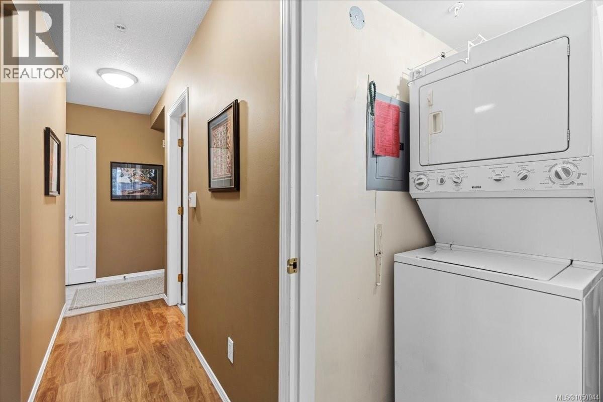 #105 24 Prideaux St - Image 24