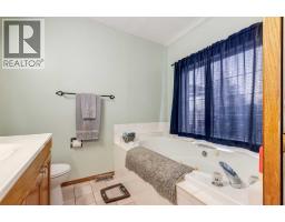 75 Sandstone Crescent Se, Airdrie, AB T4B1T7 Photo 18