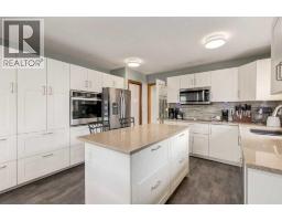 3pc Bathroom - 75 Sandstone Crescent Se, Airdrie, AB T4B1T7 Photo 10
