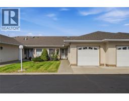 32 1874 Parkview Crescent, Kelowna