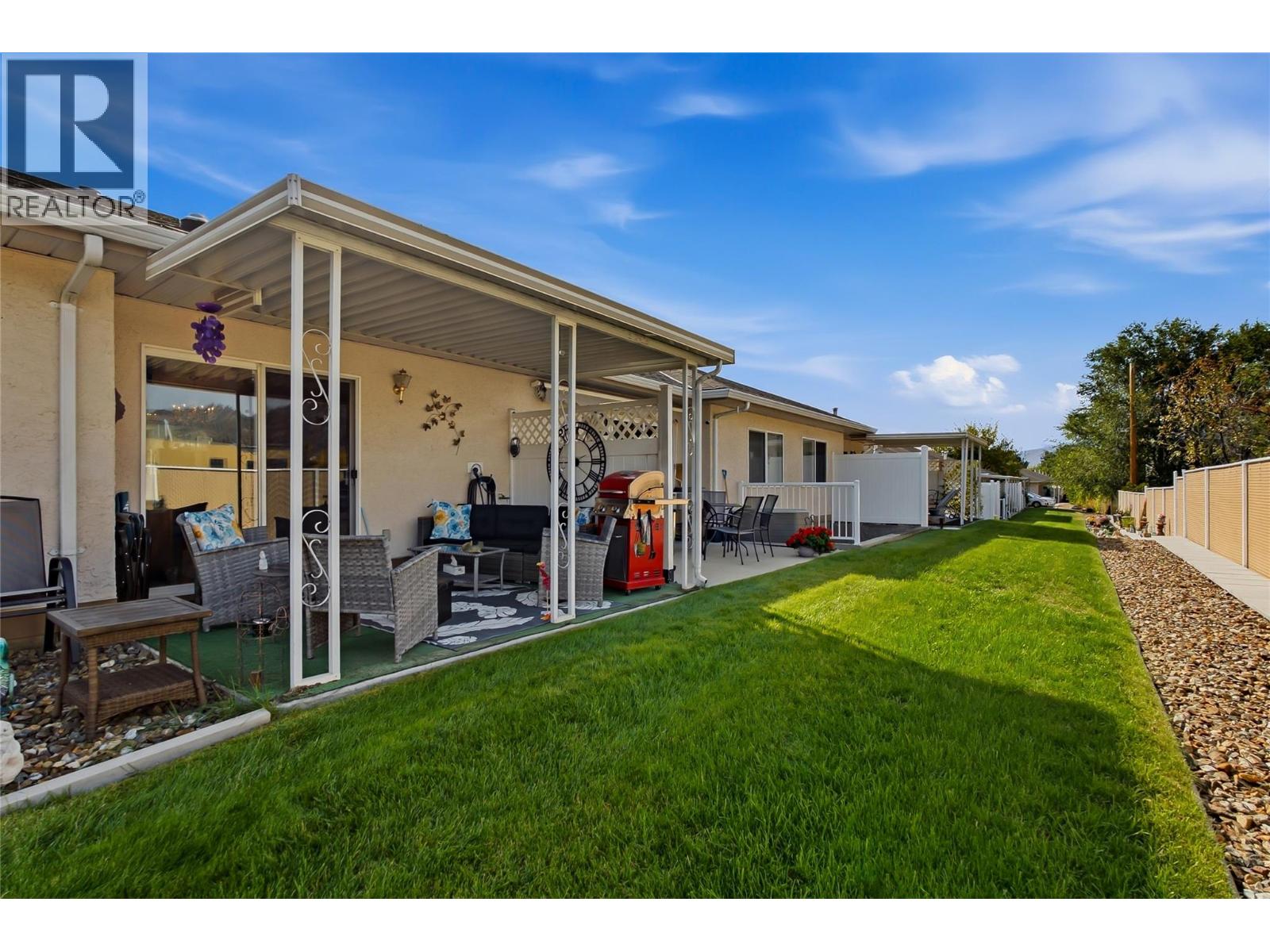 32 1874 Parkview Crescent, Kelowna
