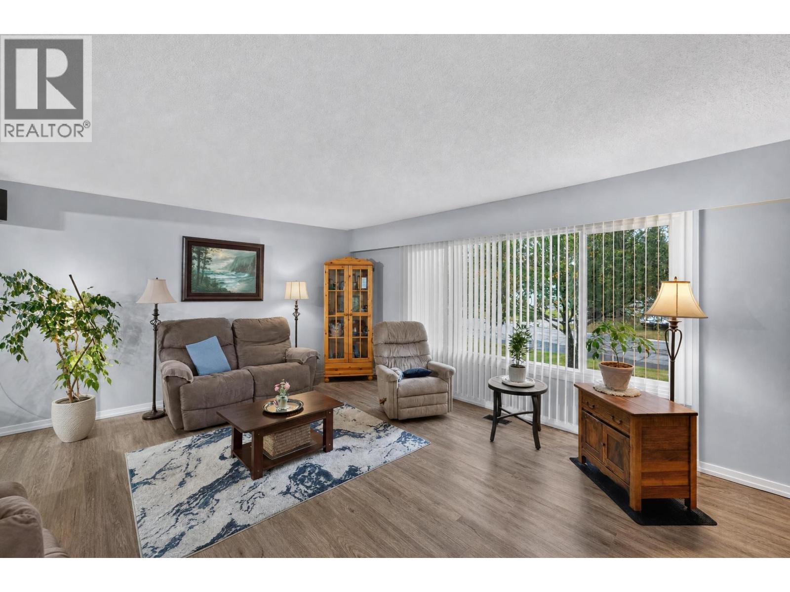 163 PARKER DRIVE - Image 10
