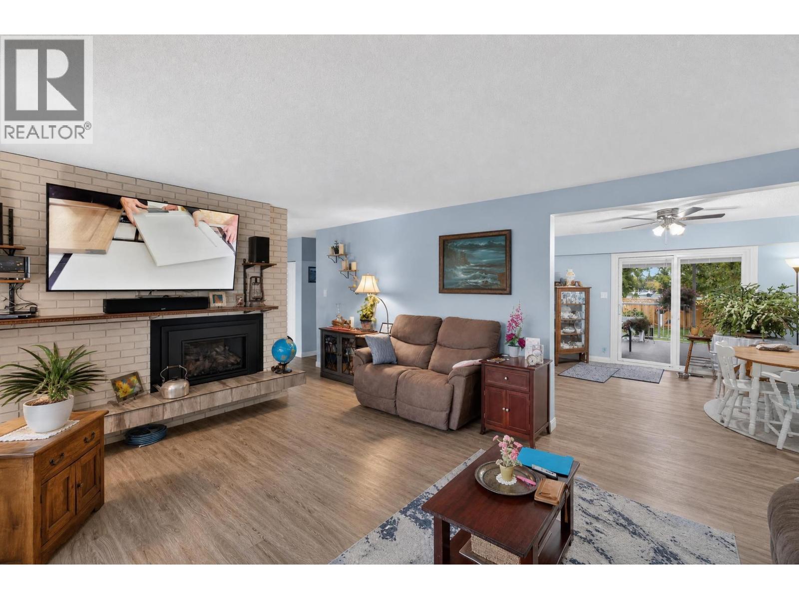 163 PARKER DRIVE - Image 11