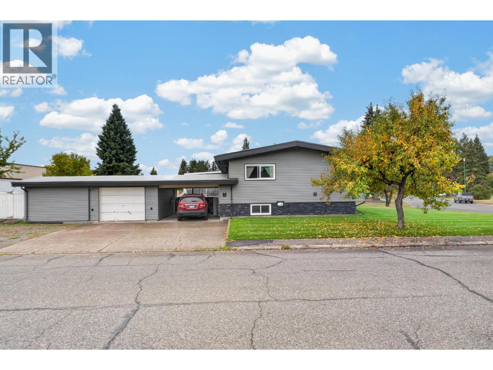 163 PARKER DRIVE - Image 3