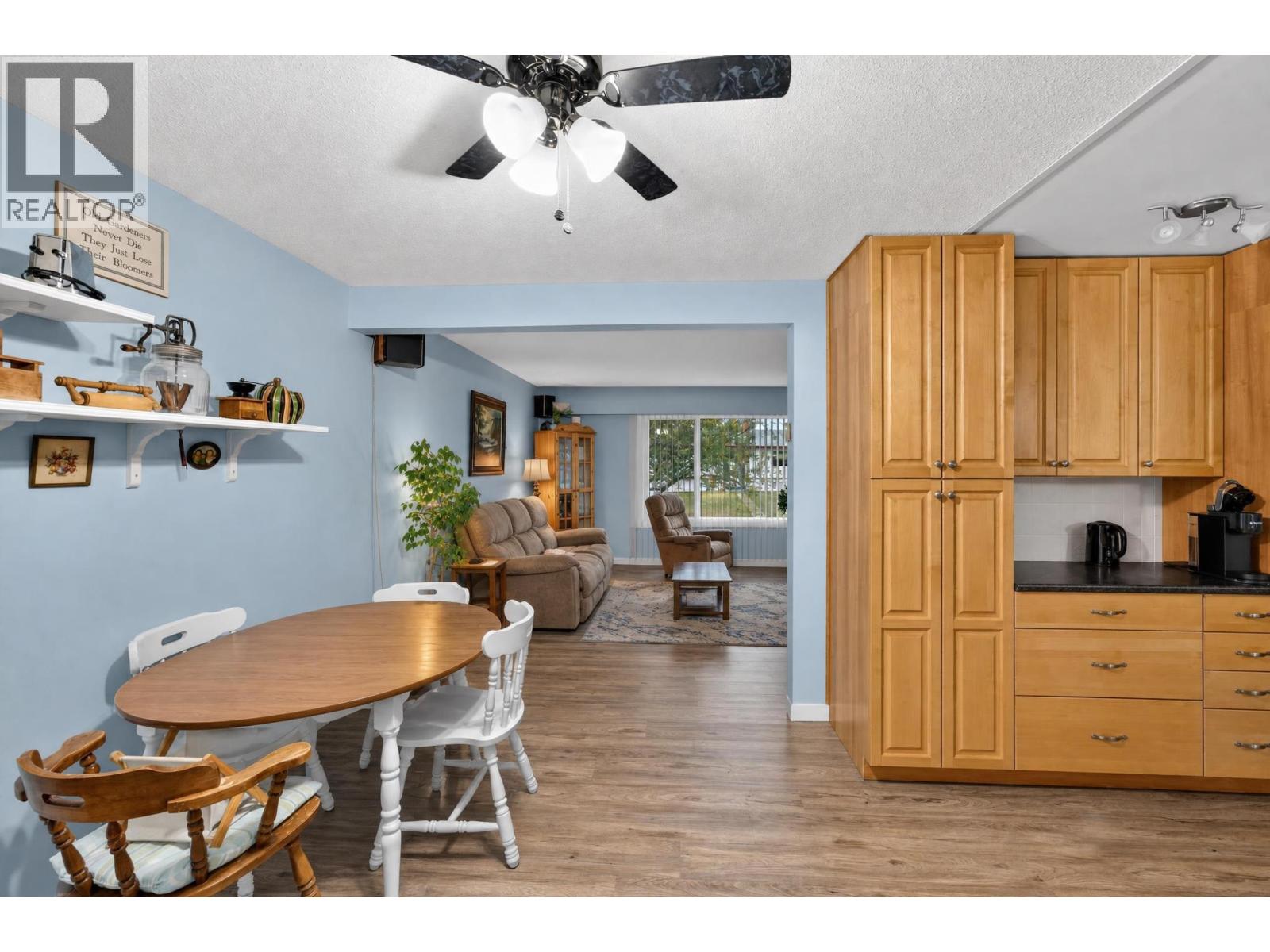 163 PARKER DRIVE - Image 8