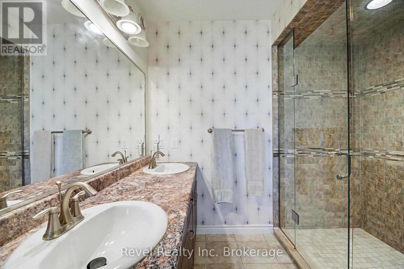 5 SUGARBUSH STREET - Image 22