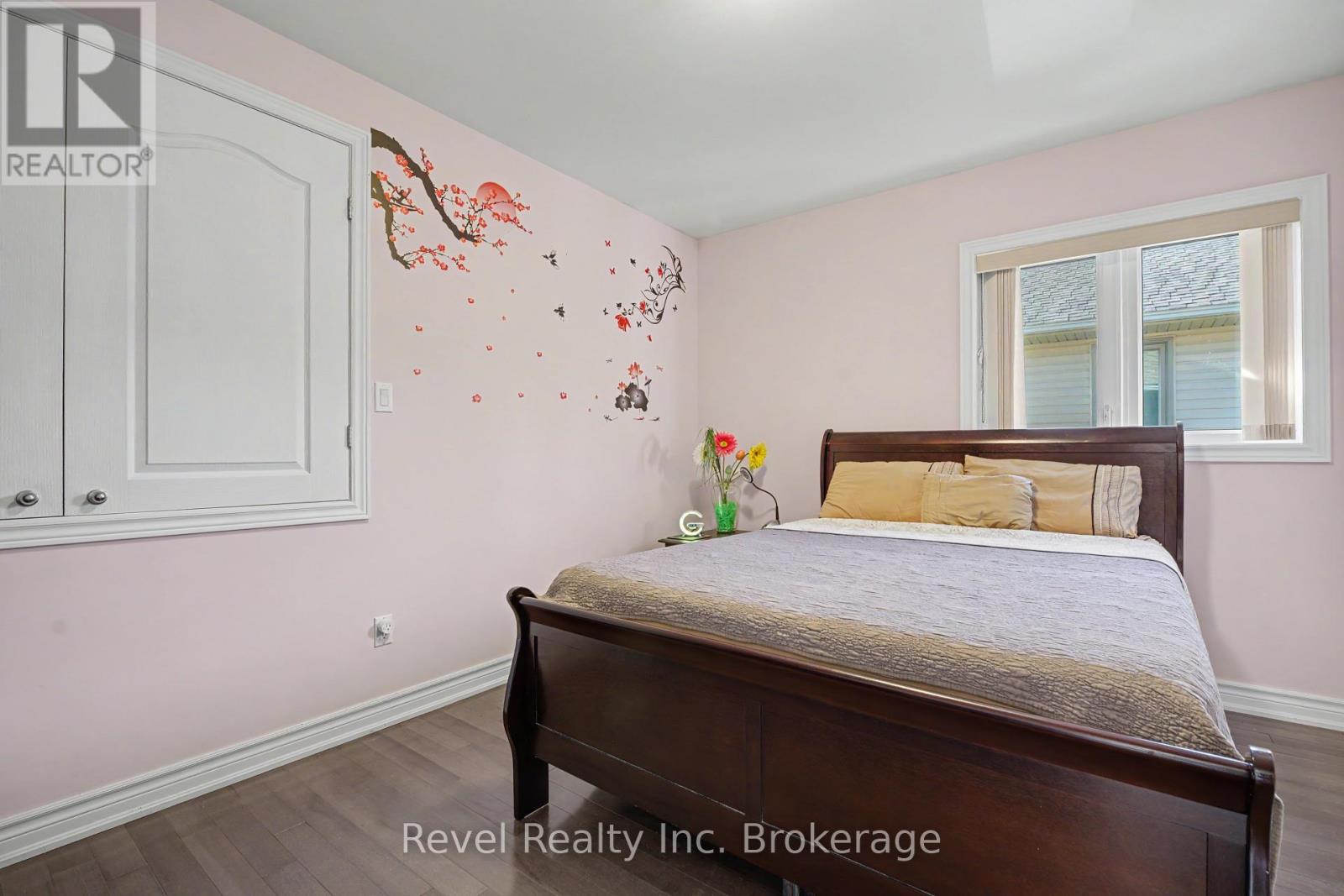5 SUGARBUSH STREET - Image 23