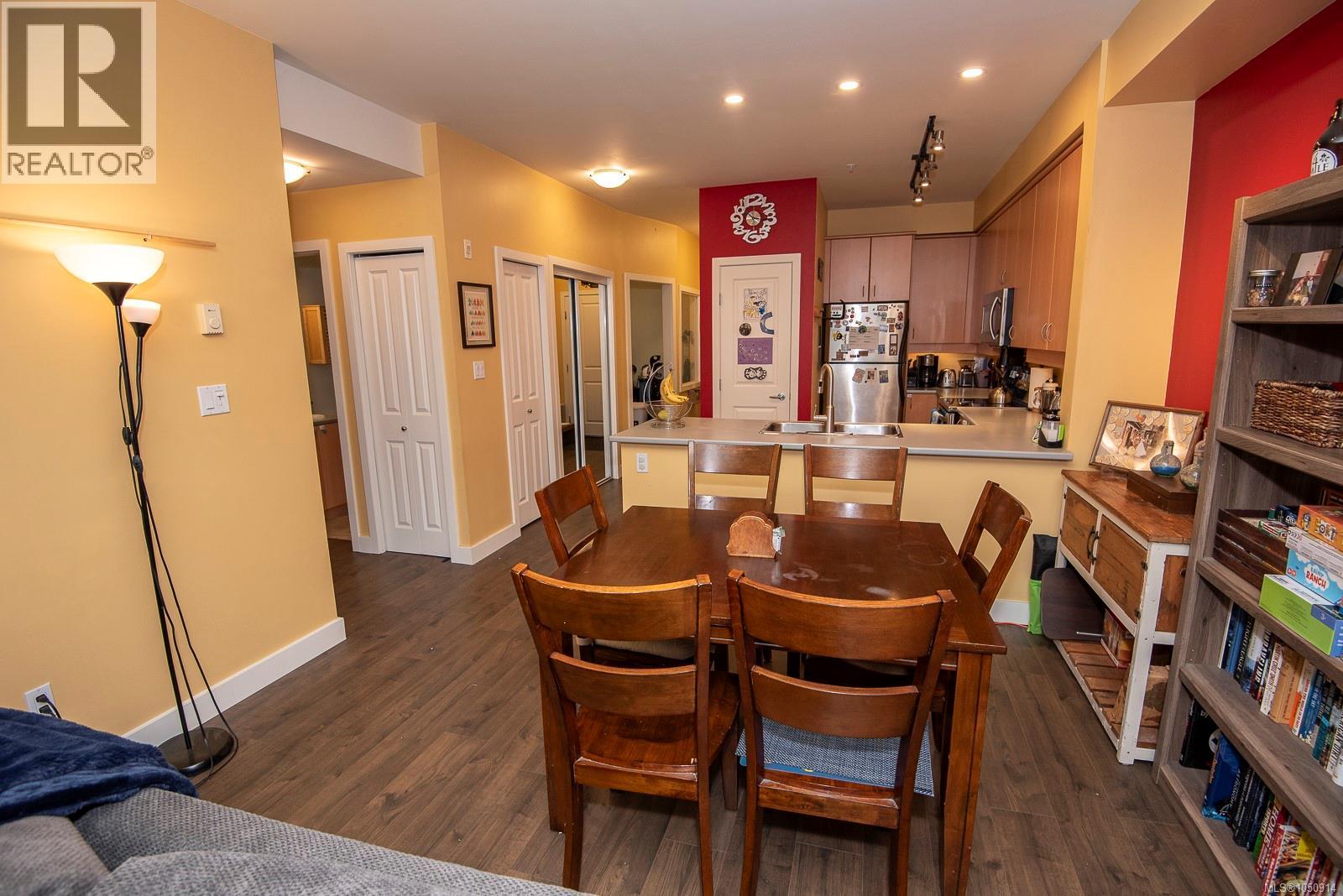 #302D 1115 Craigflower Rd - 13