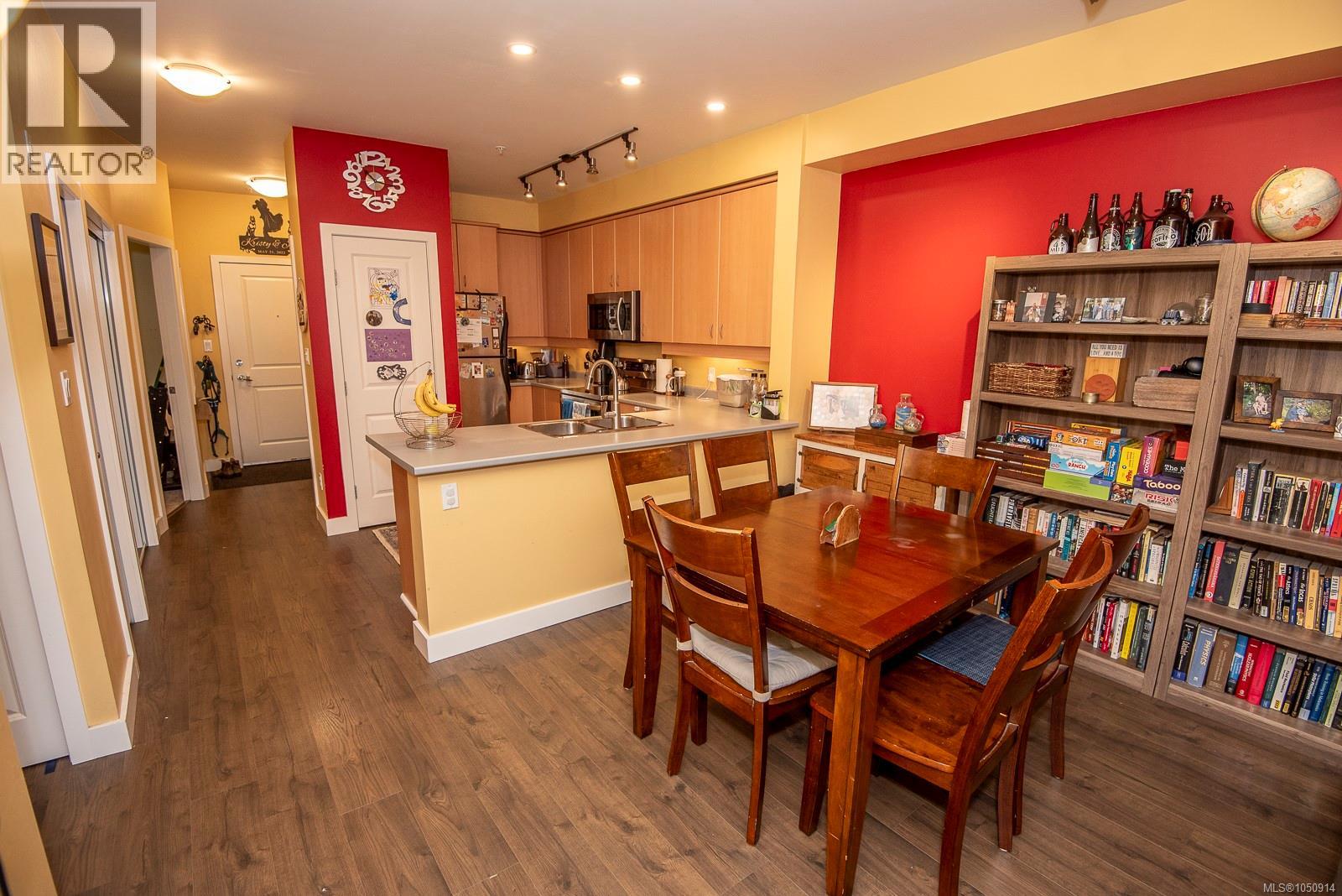 #302D 1115 Craigflower Rd - 14