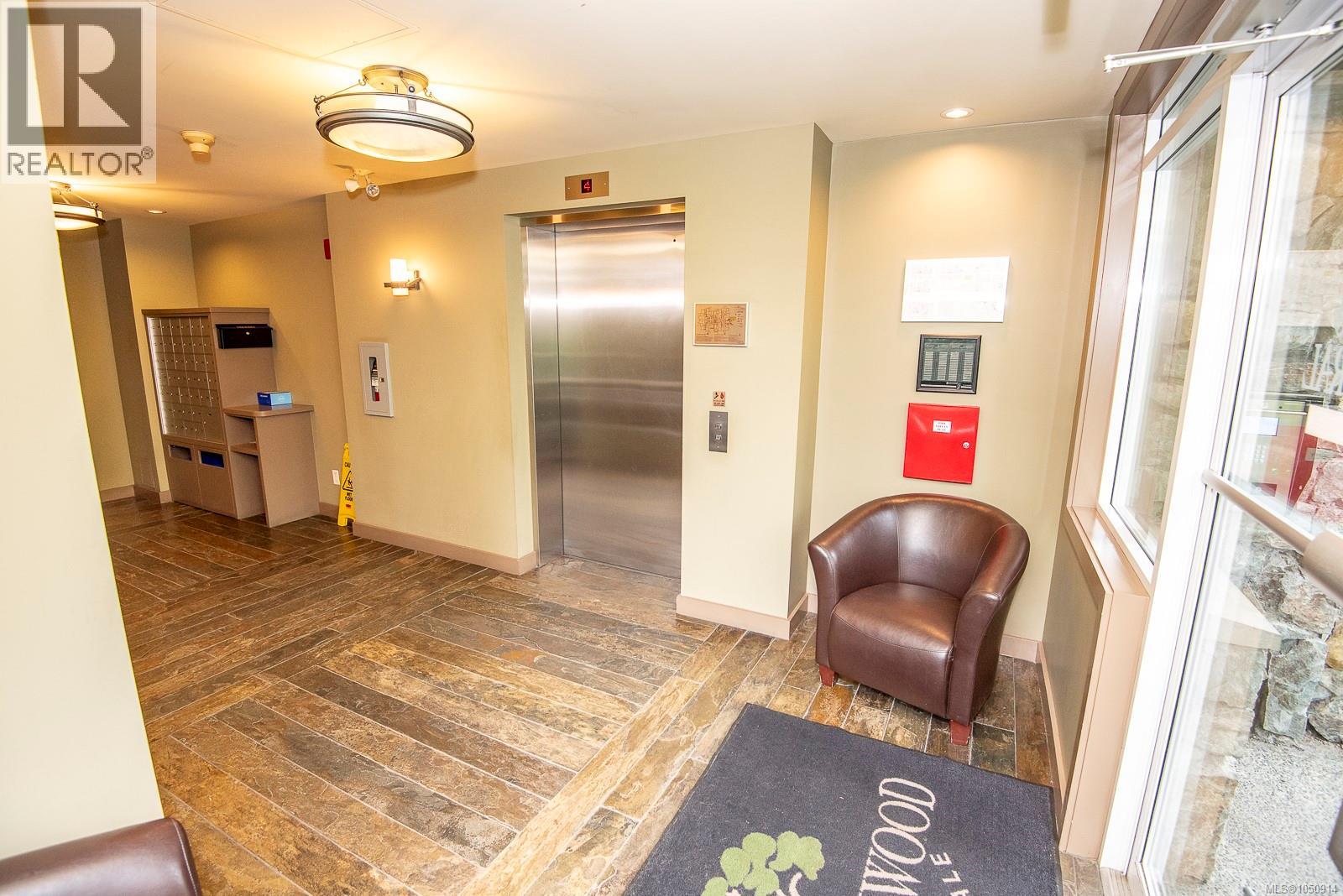 #302D 1115 Craigflower Rd - 3