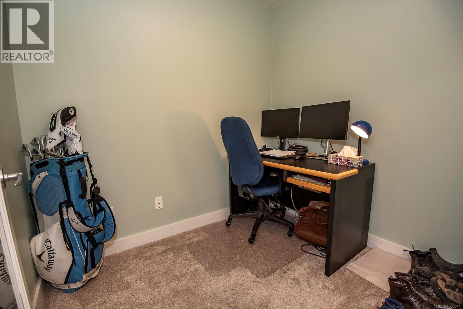 #302D 1115 Craigflower Rd - 33