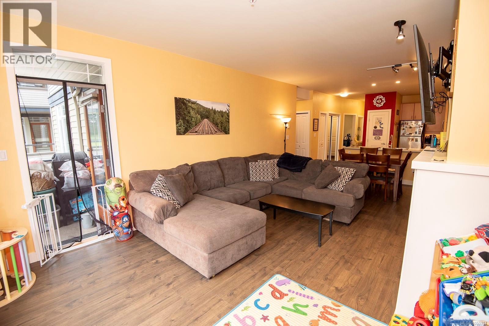 #302D 1115 Craigflower Rd - 9