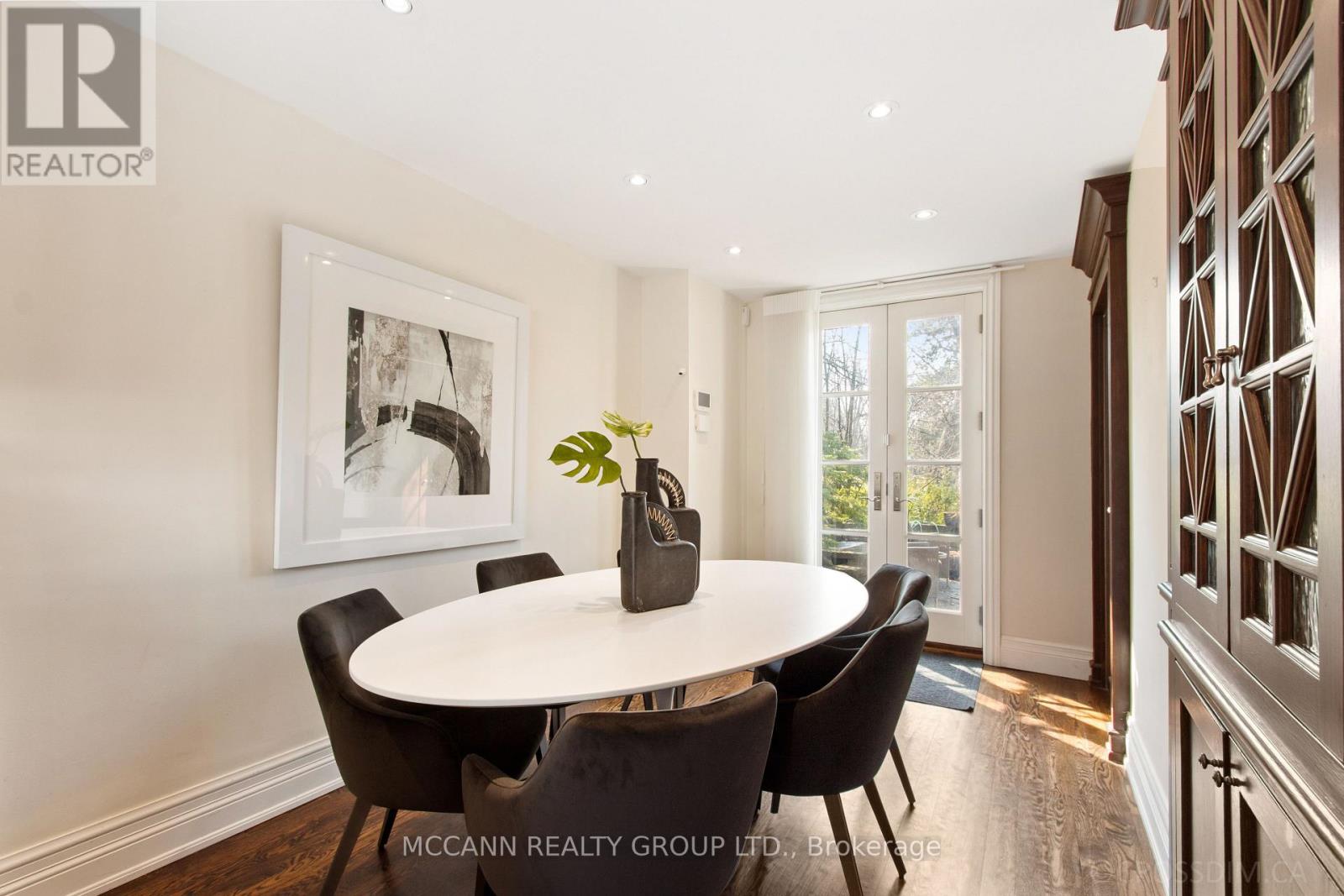 27 STRATHGOWAN CRESCENT - 21