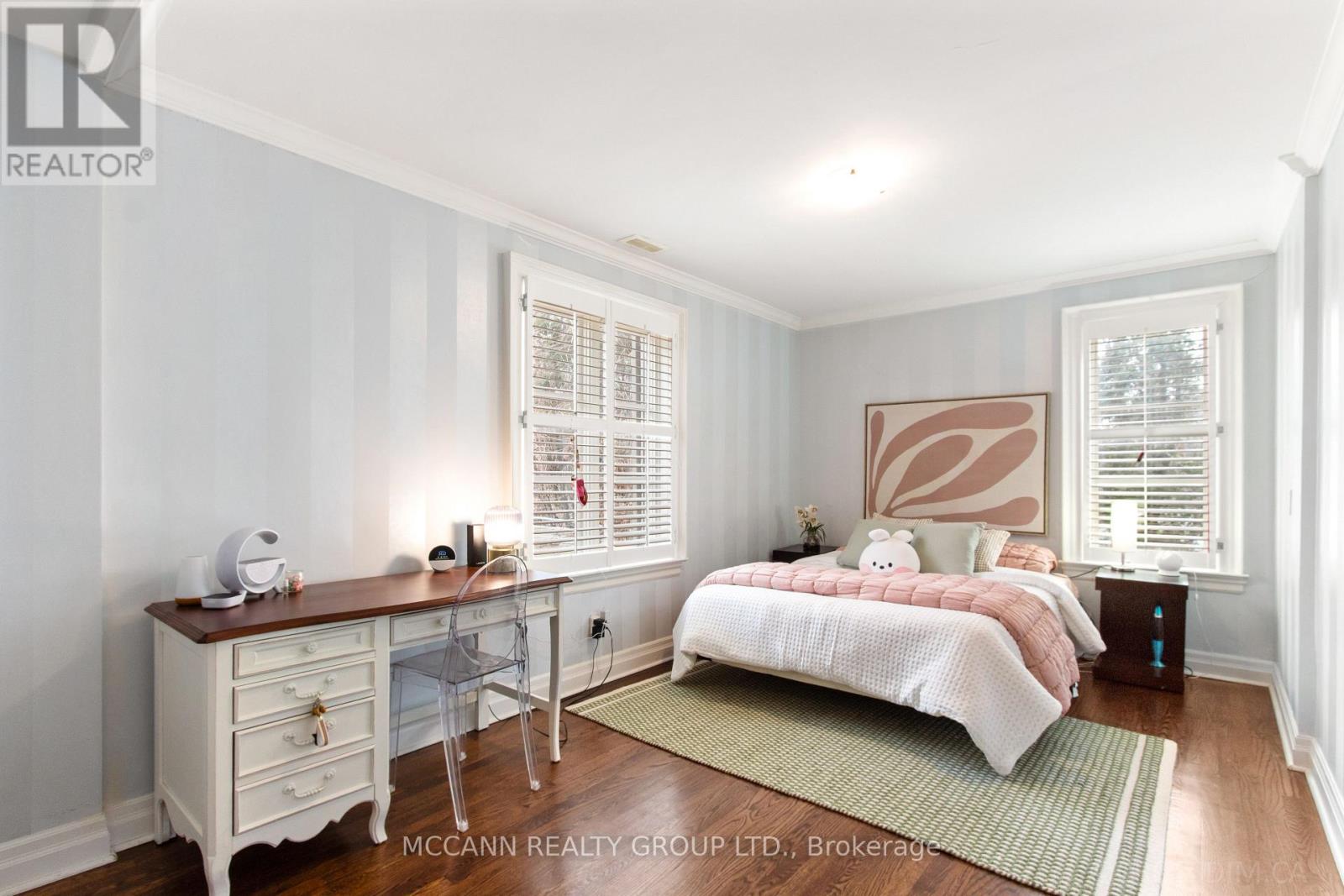 27 STRATHGOWAN CRESCENT - 26