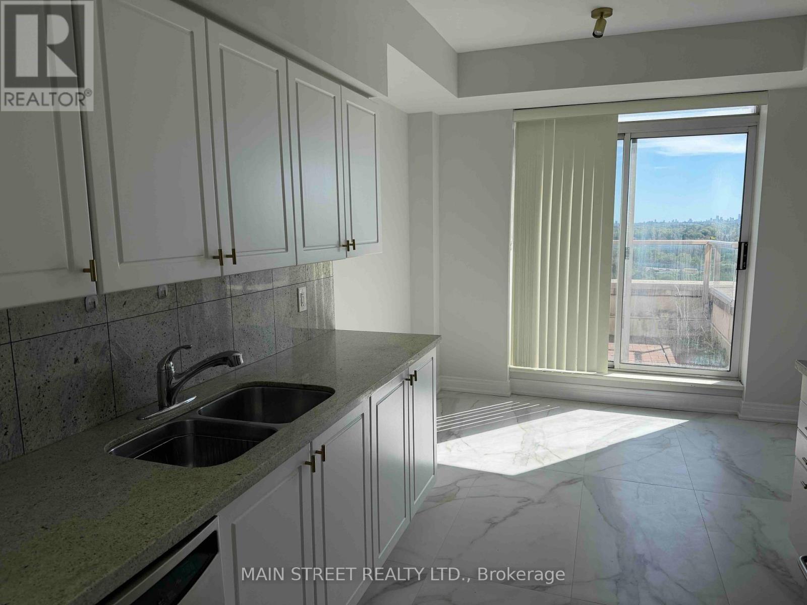 RG3 - 2 CLAIRTRELL ROAD, Toronto (Willowdale East) — photo 3
