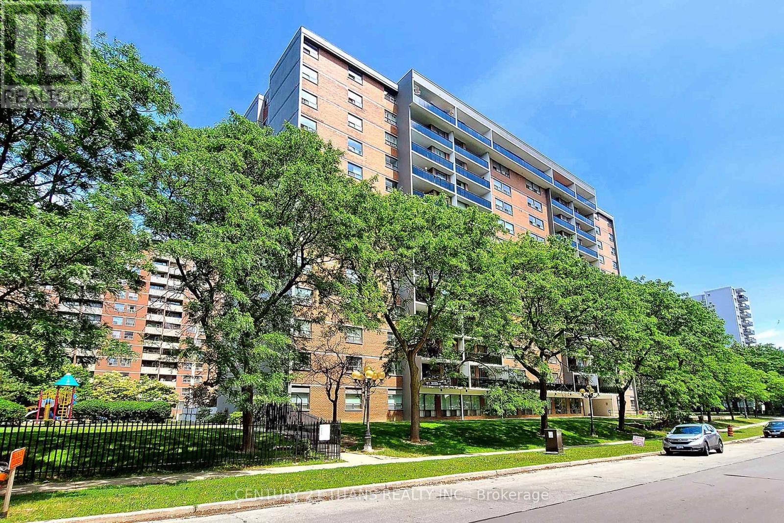 #1208 20 GILDER DRIVE - 3