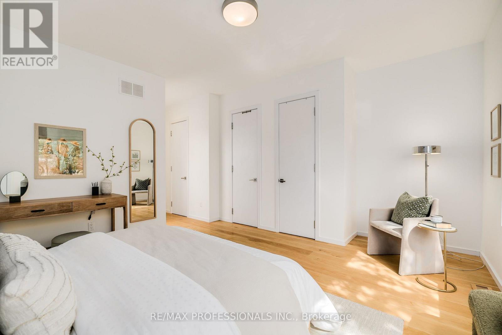 777 EASTERN AVENUE - Image 31