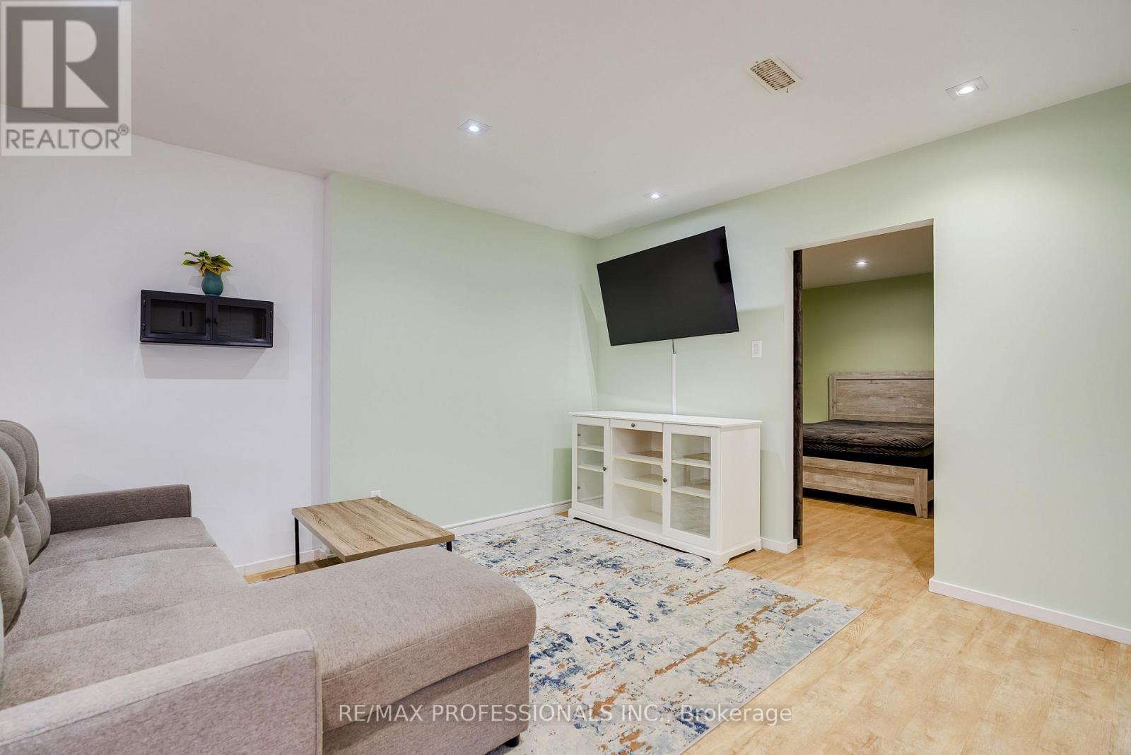 777 EASTERN AVENUE - Image 36