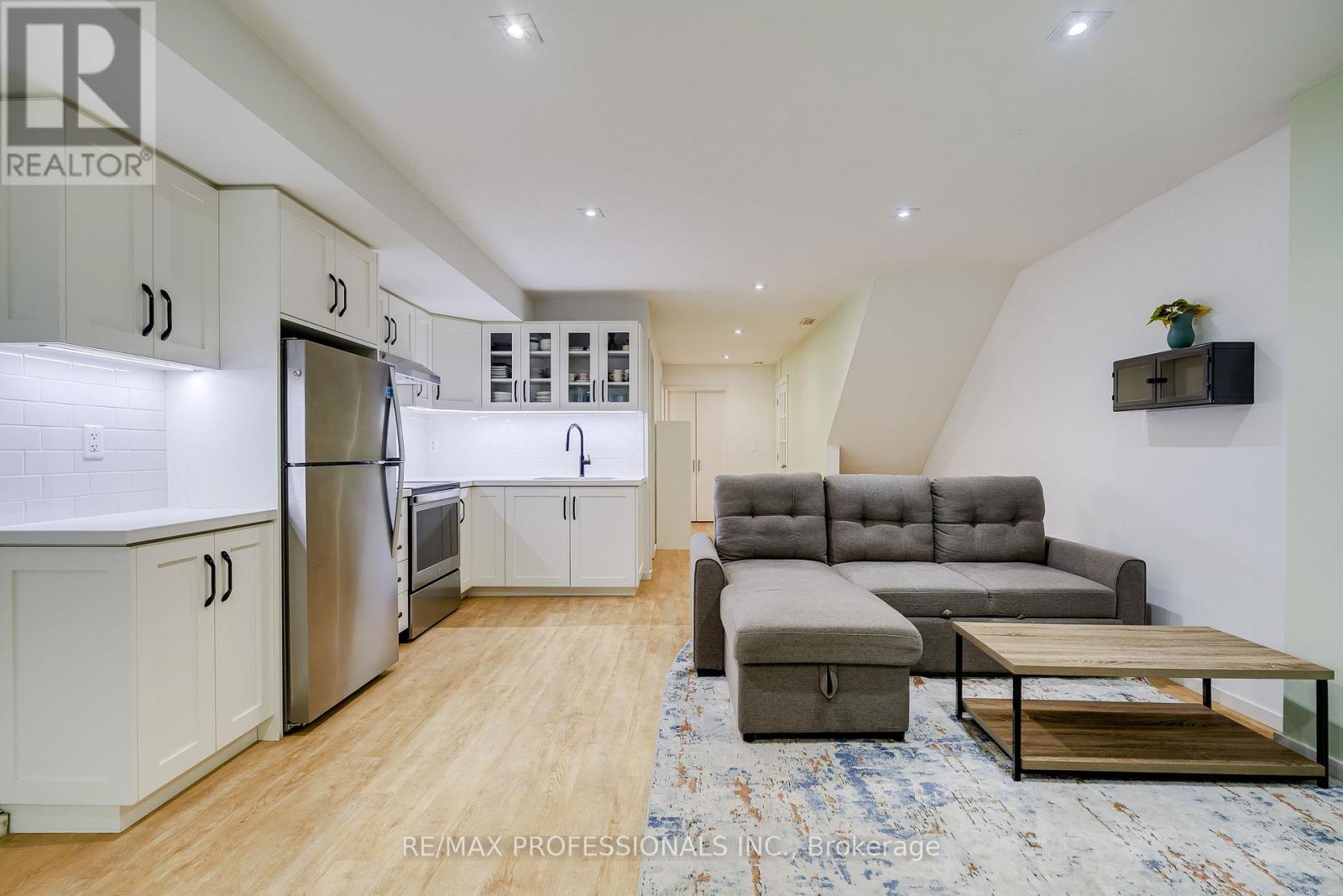 777 EASTERN AVENUE - Image 37