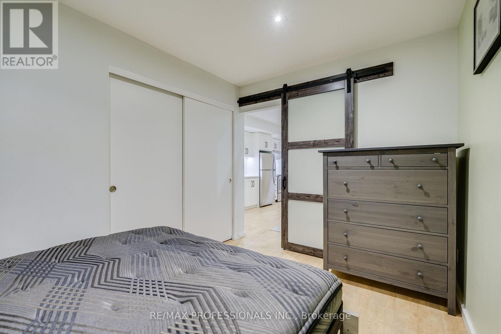 777 EASTERN AVENUE - Image 40