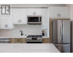 401 - 747 Queen Street E, Toronto, ON M4M1H3 Photo 10