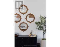 401 - 747 Queen Street E, Toronto, ON M4M1H3 Photo 17