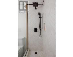 401 - 747 Queen Street E, Toronto, ON M4M1H3 Photo 24