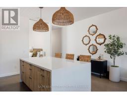 401 - 747 Queen Street E, Toronto, ON M4M1H3 Photo 9