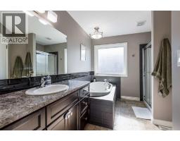 32 Hamptons Crescent Se, Medicine Hat, AB T1B0N7 Photo 29