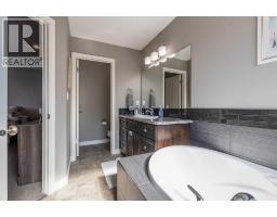 32 Hamptons Crescent Se, Medicine Hat, AB T1B0N7 Photo 30