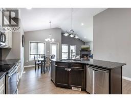 Primary Bedroom - 32 Hamptons Crescent Se, Medicine Hat, AB T1B0N7 Photo 8