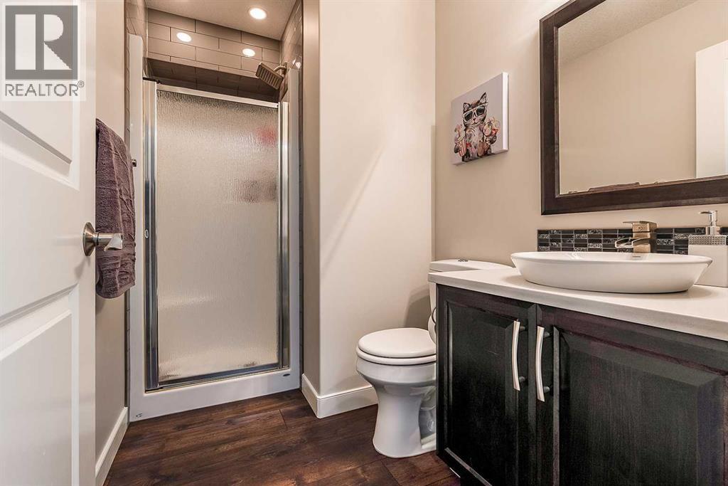 8 Hamptons Crescent SE - Image 31