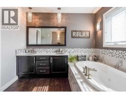 8 Hamptons Crescent Se, Medicine Hat, AB T1B0N7 Photo 27