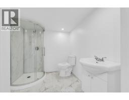 3660 Roxborough, Windsor, ON N9E3A2 Photo 31