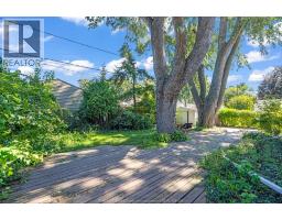 3660 Roxborough, Windsor, ON N9E3A2 Photo 38