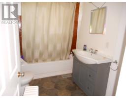 28 Poplar Road thumbnail 12
