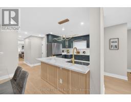 Kitchen - 3628 Anniversary Road, Mississauga, ON L5C2G1 Photo 8