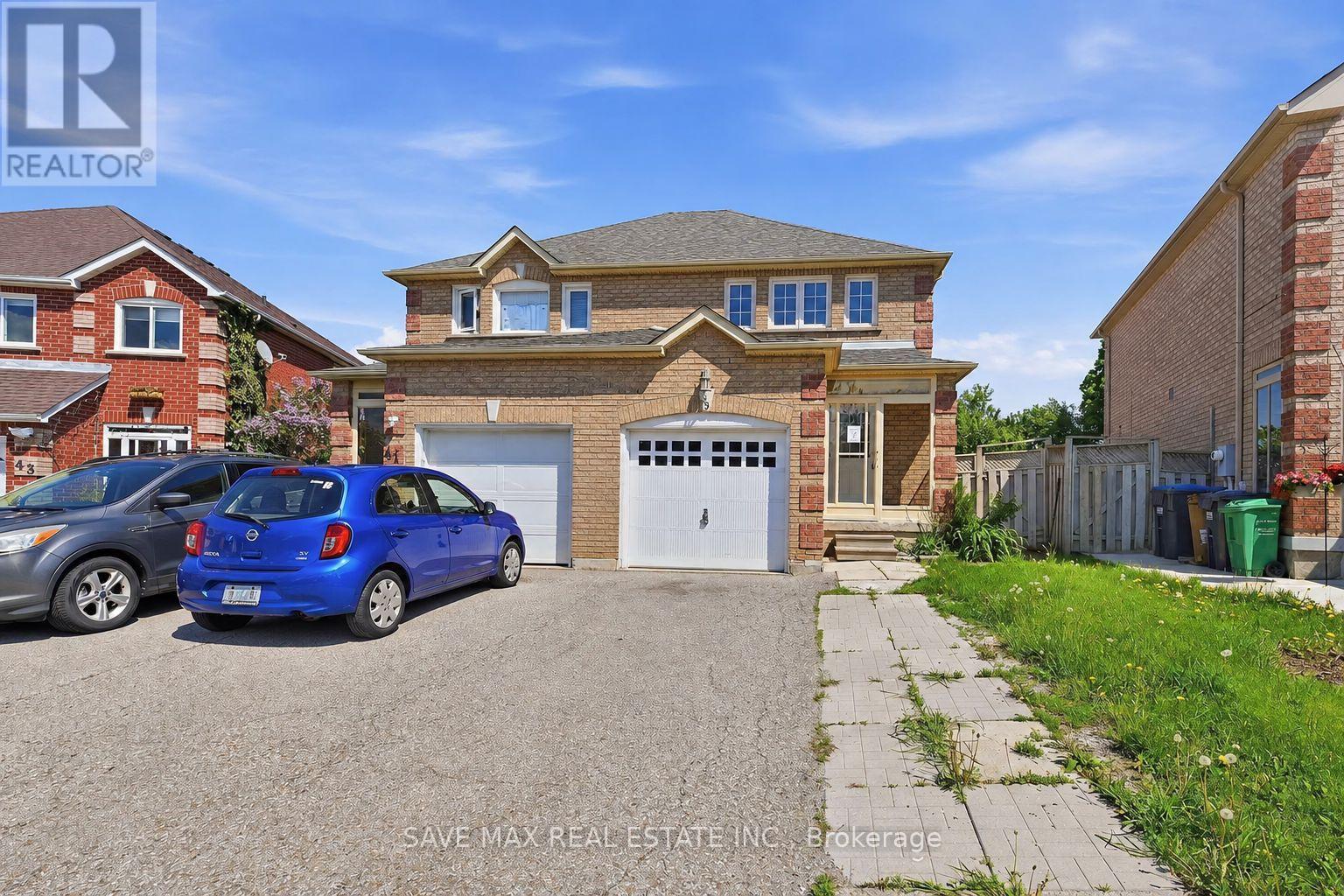 39 CARUSO DRIVE, Brampton (Fletcher's West)