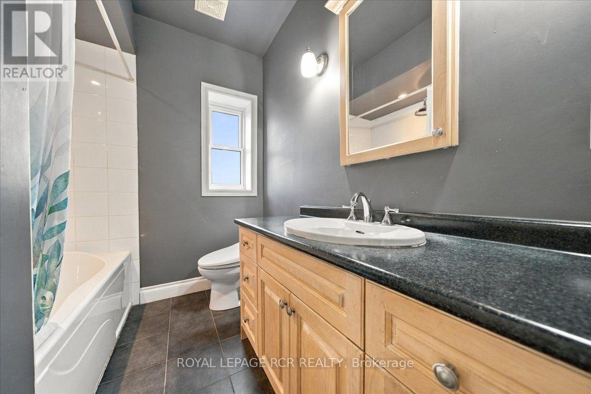 964 SHAW STREET - Image 28