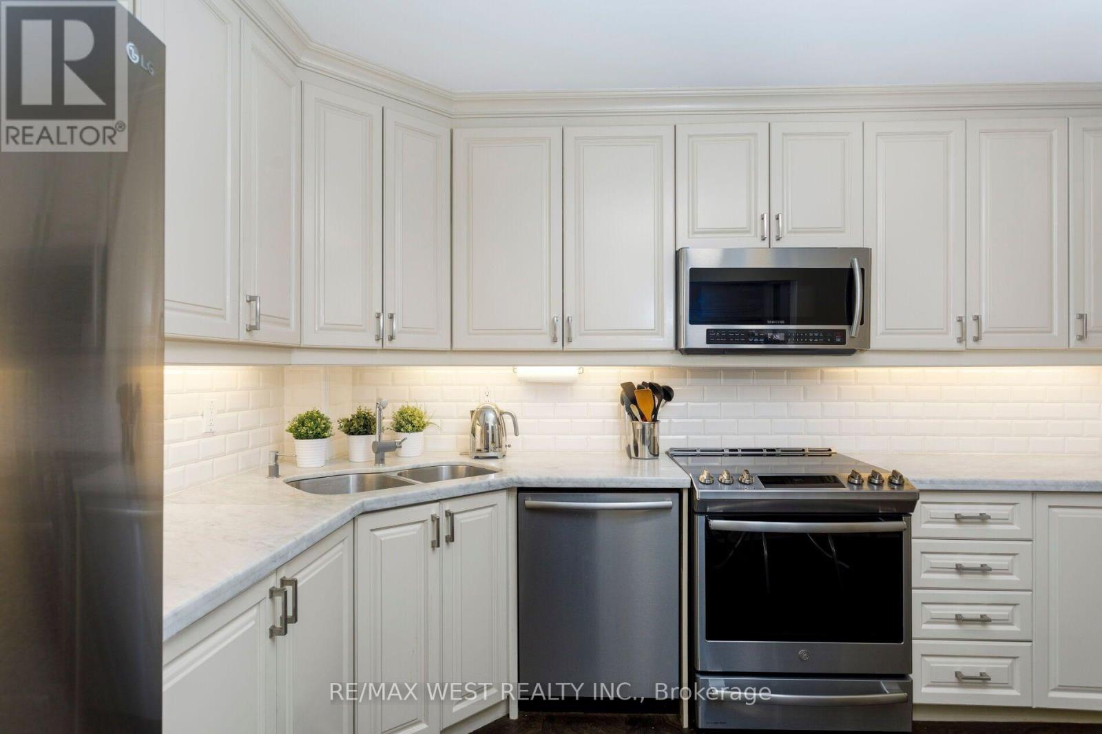 499 PARKSIDE DRIVE, Toronto (High Park-Swansea) — photo 11