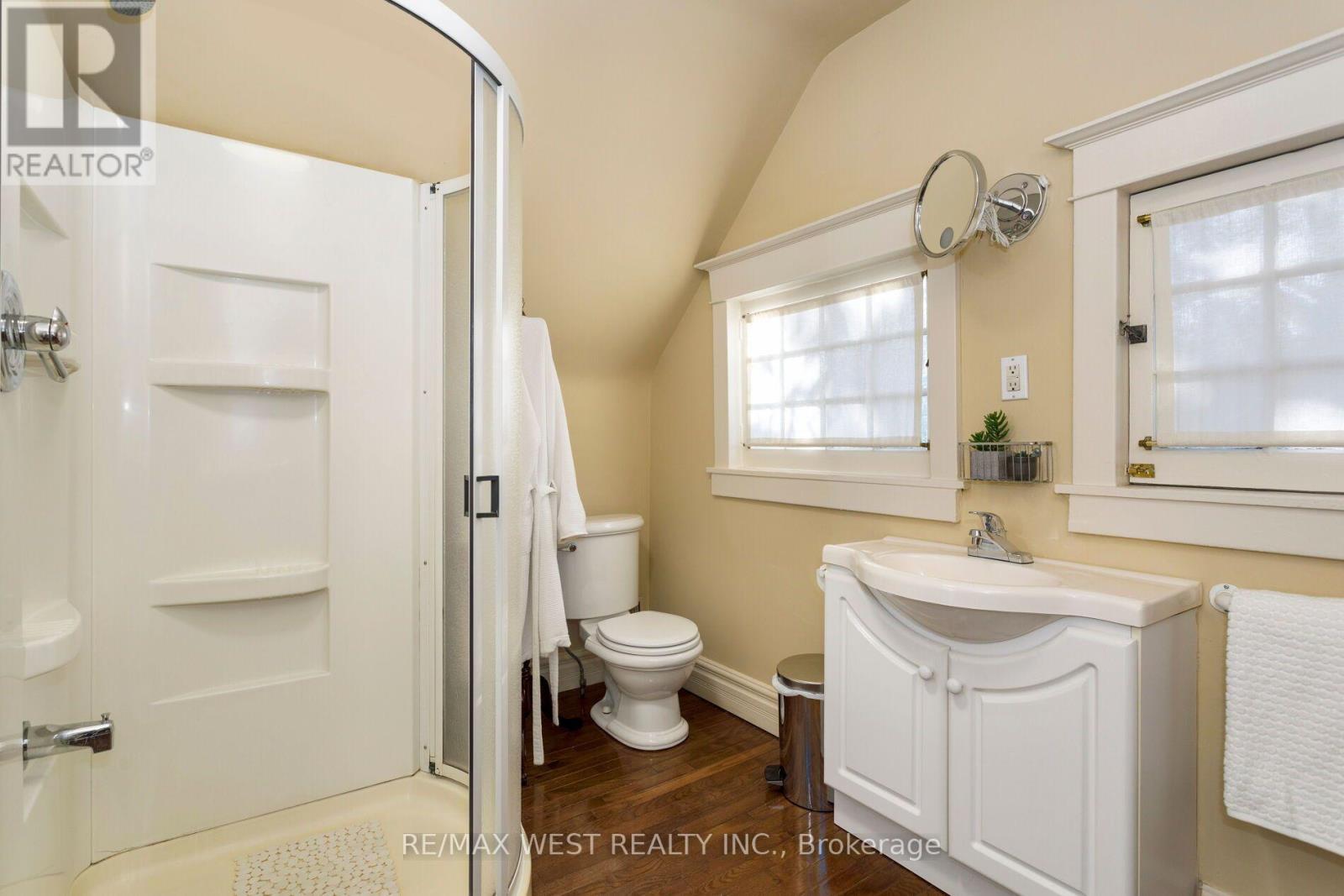 499 PARKSIDE DRIVE - Image 30