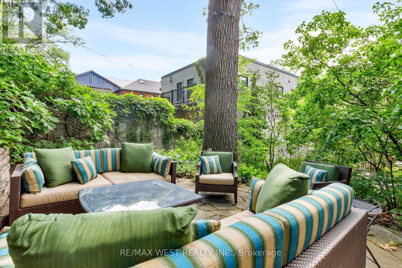 499 PARKSIDE DRIVE - Image 41