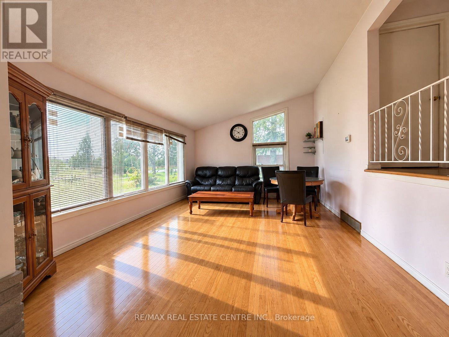 491 Elmira Road North, Guelph (Willow West/Sugarbush/West Acres), Ontario, N1K1C2, Guelph (Willow West/Sugarbush/West Acres), Ontario — photo 3 of 5