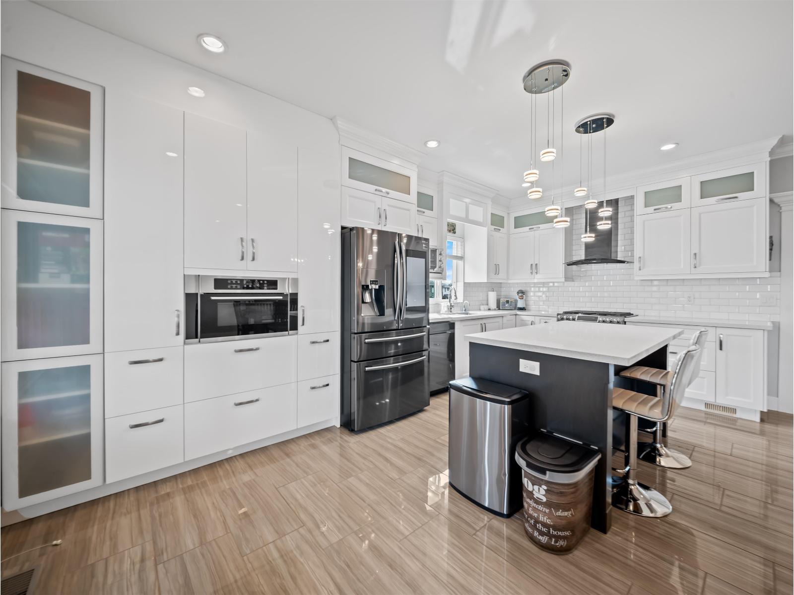 Property for sale at 27649 LUNDEBERG AVENUE