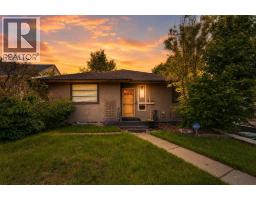 2128 17 Avenue SW - photo 1