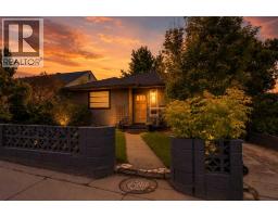 2128 17 Avenue SW - photo 3